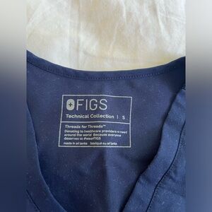 FIGS Catarina One-Pocket Scrub Top™ Navy